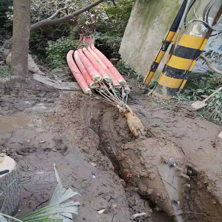 和田铜矿拖拉管